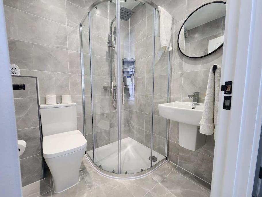 Paradigm Court, Brand New 1-Bedroom Flat Oxford Buitenkant foto